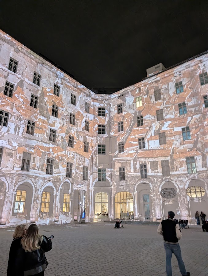 Wilde Museum of Change 夜間燈光秀 照片 1