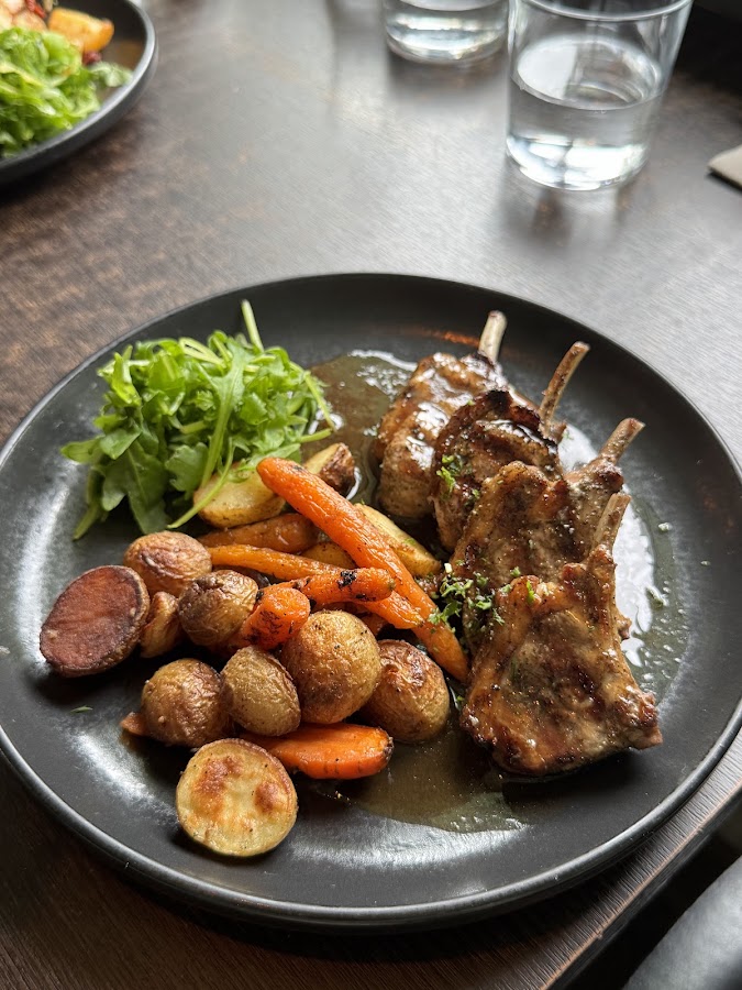 Kjarr Restaurant & Bar 照片 3